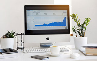 AYX GAME-拜仁锋线新星逆天表现，持续领跑德甲射手榜，拜仁10分领跑德甲