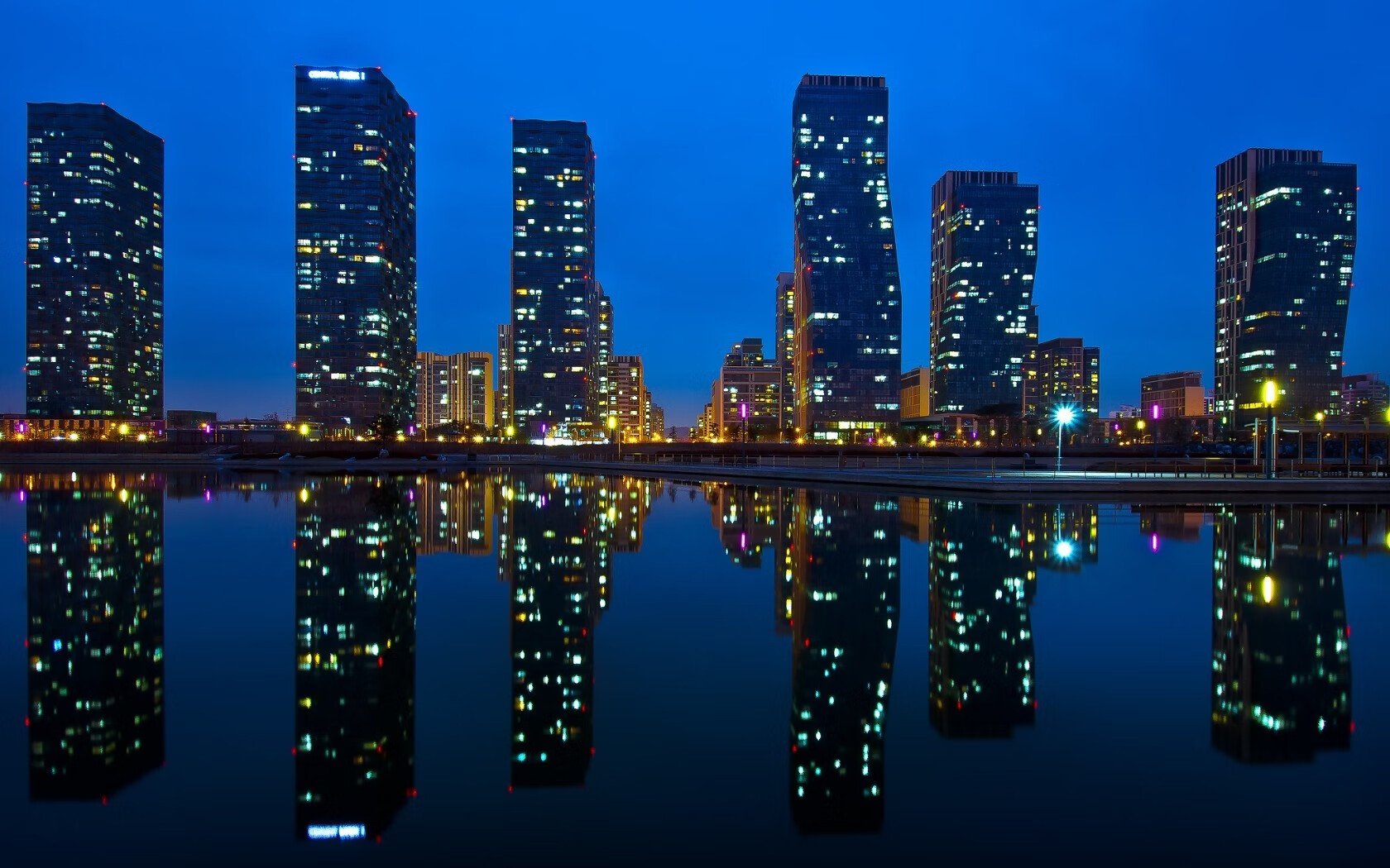 QQ飞车“极速冲刺”年度总决赛火力全开,qq飞车极速之巅是什么