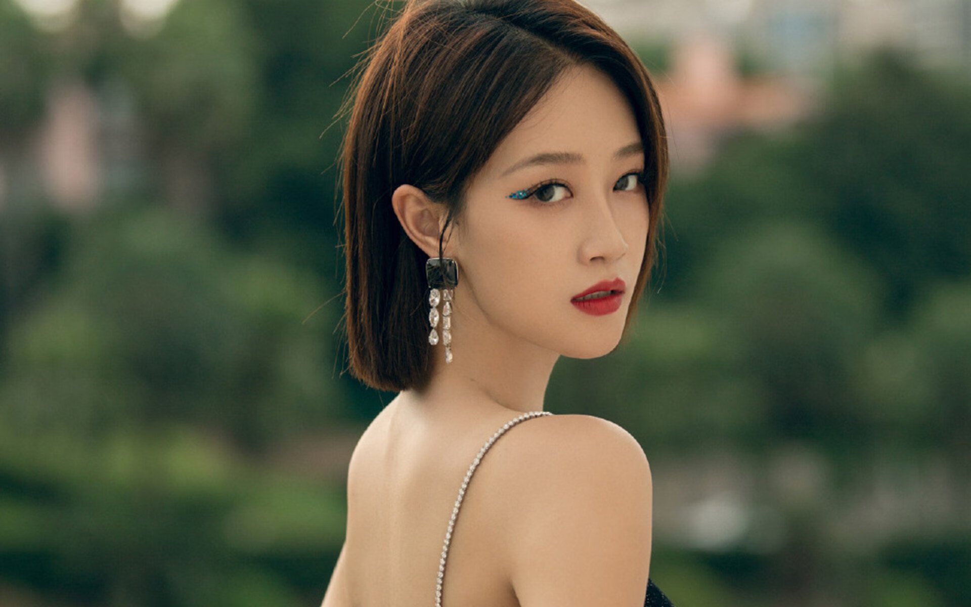 爱游戏体育（AYX）官方APP下载-意大利足球职业联赛出现经济问题，俱乐部陷入困境，意大利所有足球俱乐部