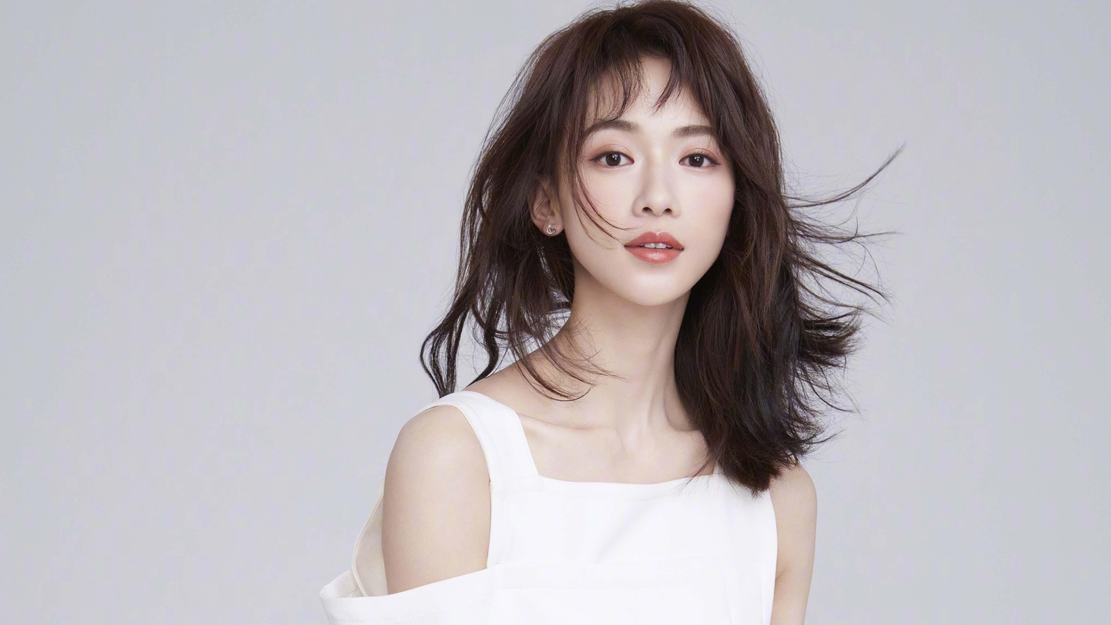 AYX体育官网-引领潮流：联盟冠军球员的着装新趋势，冠军球衣