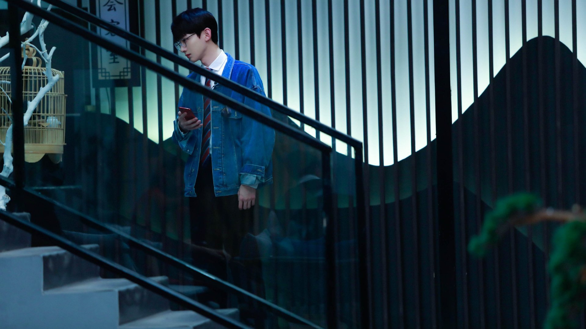 海岸线特色渔舟漂移,水上速度与激情的挑战,海岸线水上运动基地