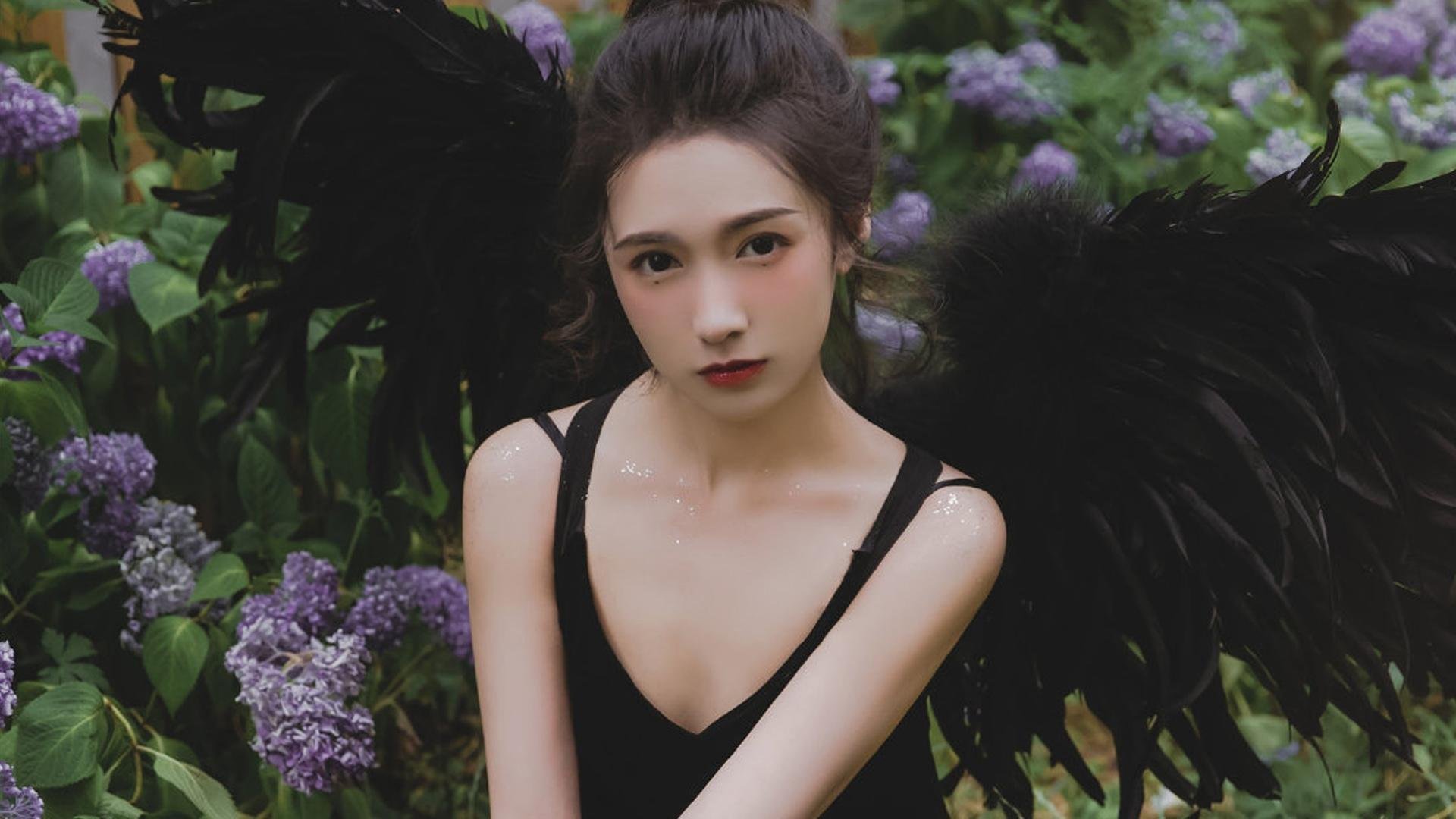 西甲“超级蒂姆”夺冠呼声高,豪门对决激烈