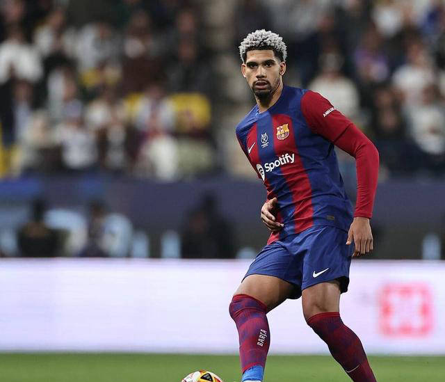 爱游戏体育:西甲历史最佳后卫:他们的守门秘密的简单介绍 爱游戏体育:西甲历史最佳后卫:他们的守门秘密的简单介绍