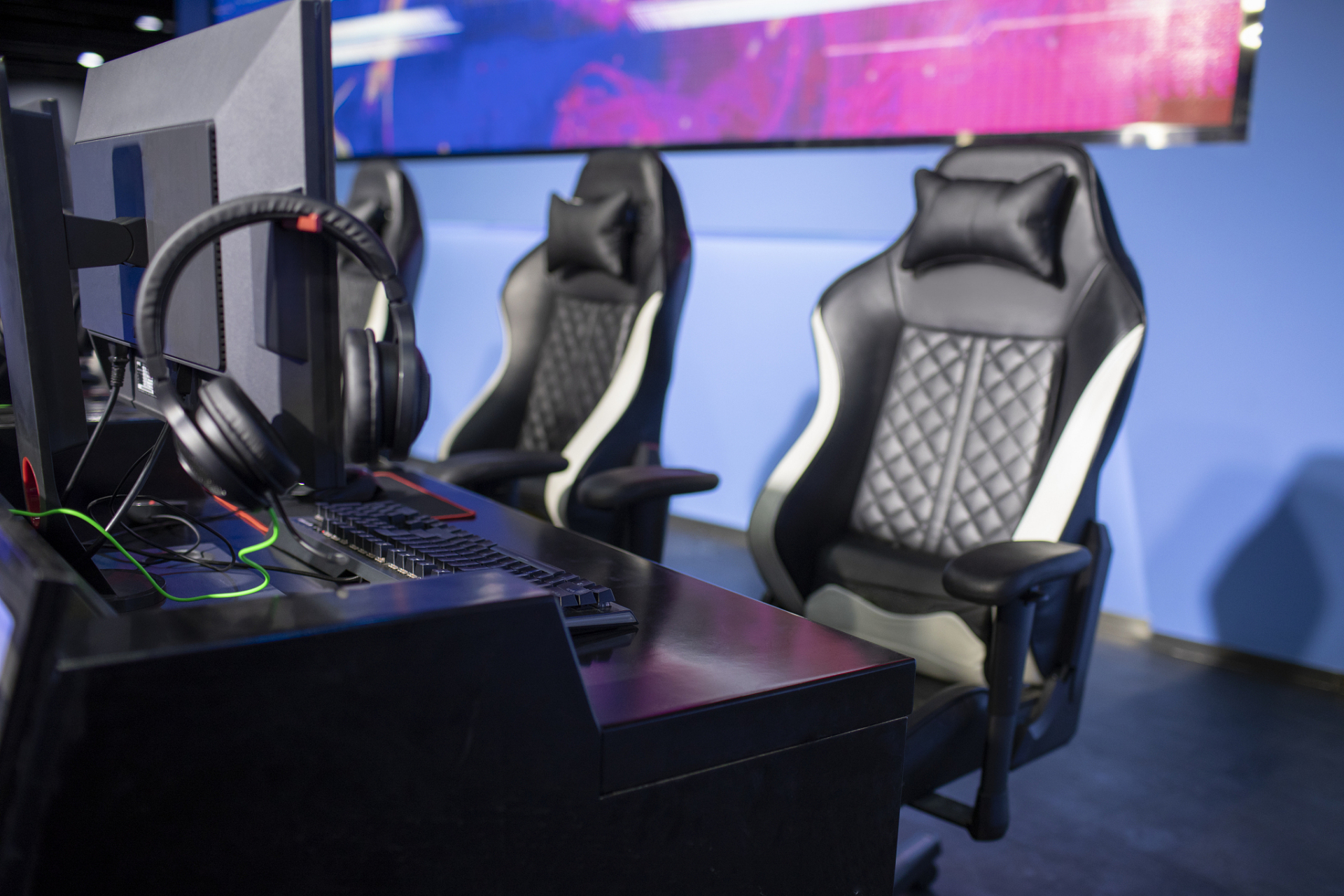 爱游戏体育:电竞赛事的观众体验:从线上到线下的转变的简单介绍 爱游戏体育:电竞赛事的观众体验:从线上到线下的转变的简单介绍