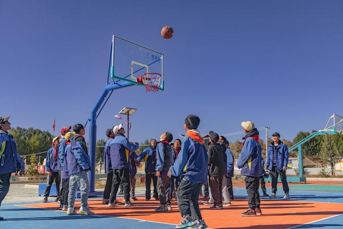 爱游戏体育:篮球球星的个人社交媒体互动技巧分享:与球迷互动,传递正能量的简单介绍 爱游戏体育:篮球球星的个人社交媒体互动技巧分享:与球迷互动,传递正能量的简单介绍