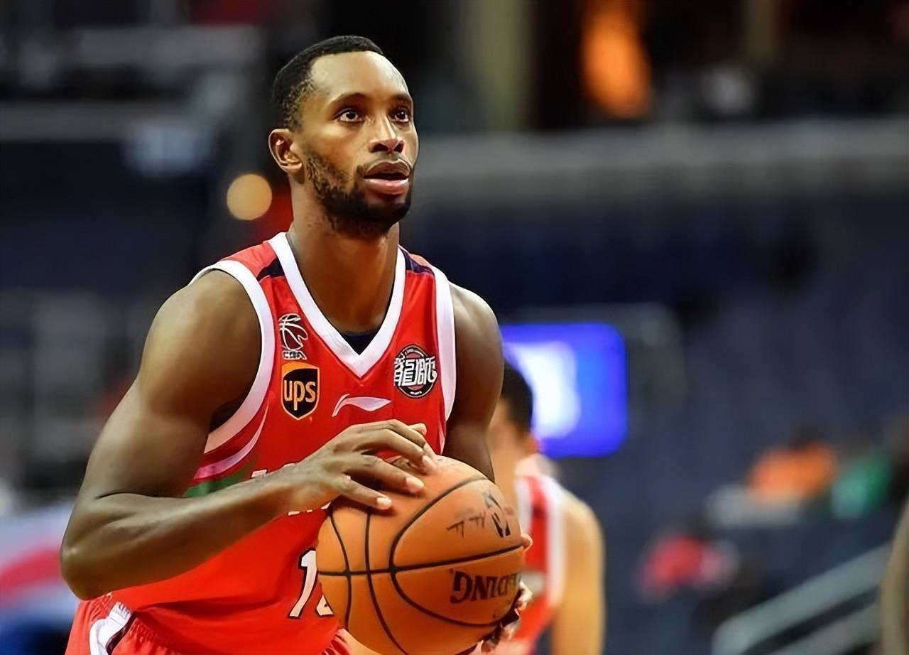 包含爱游戏体育：中国男篮归化之路：文化融合与战术适配的词条