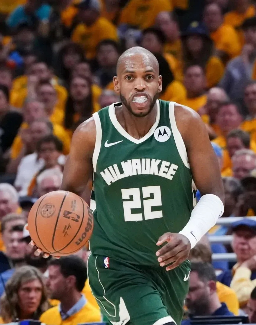 爱游戏体育：雄鹿队新赛季：米德尔顿能否重返全明星级别，在季后赛中发挥关键作用，帮助球队赢得总冠军？的简单介绍