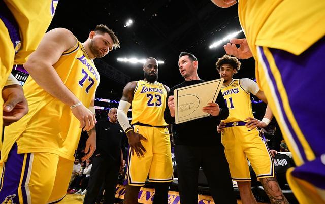 爱游戏体育：湖人队新赛季：斯威德表示将提升快攻速度的简单介绍