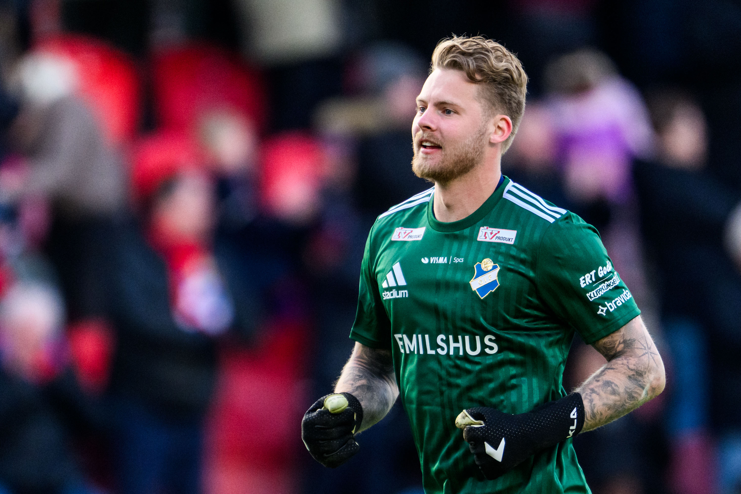 爱游戏体育:年轻门将韩佳奇：加强心理训练，提升抗压能力的简单介绍