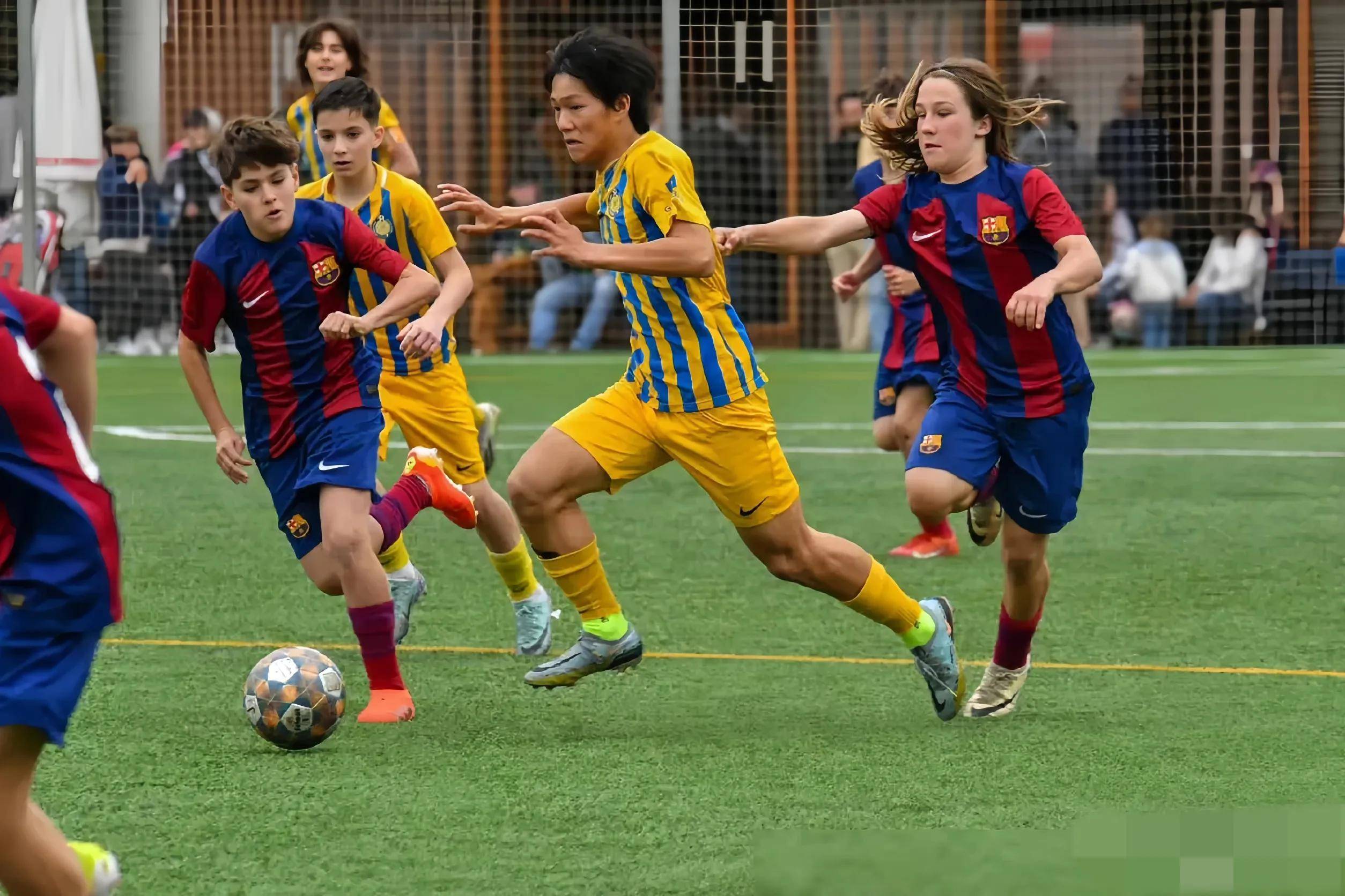 包含爱游戏体育:留洋小将吴少聪:适应欧洲联赛,努力提升自己的词条 包含爱游戏体育:留洋小将吴少聪:适应欧洲联赛,努力提升自己的词条