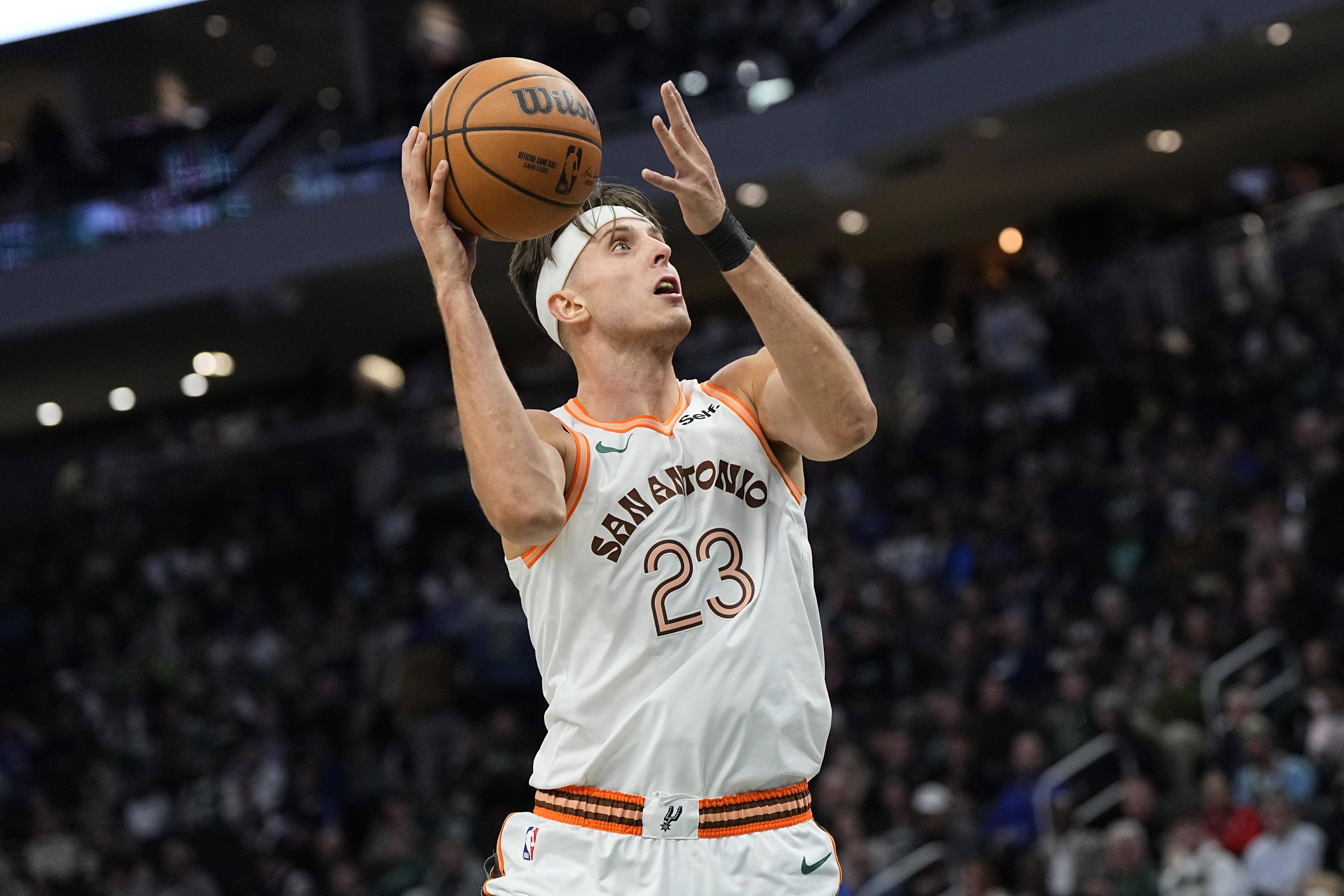 爱游戏体育：76人队新赛季：豪斯表示将提升投篮稳定性的简单介绍