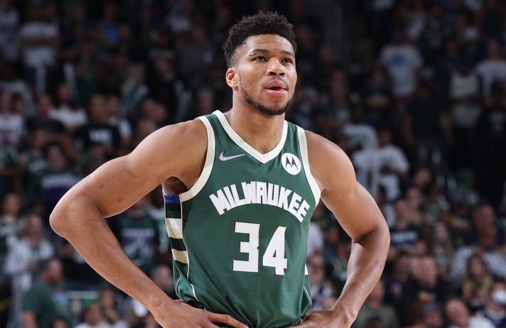 爱游戏体育:雄鹿队字母哥的个人技术特点:如何继续进化,成为更全面的球员,统治联盟?的简单介绍 爱游戏体育:雄鹿队字母哥的个人技术特点:如何继续进化,成为更全面的球员,统治联盟?的简单介绍